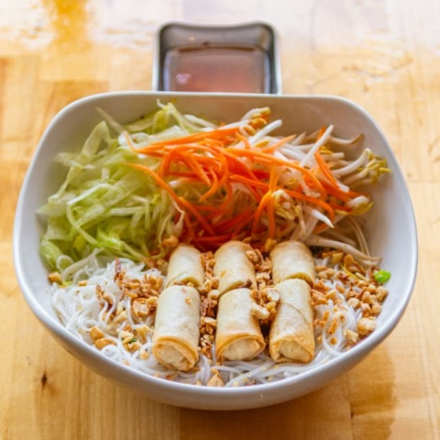Egg Rolls Vermicelli | Bún Chả Giò.