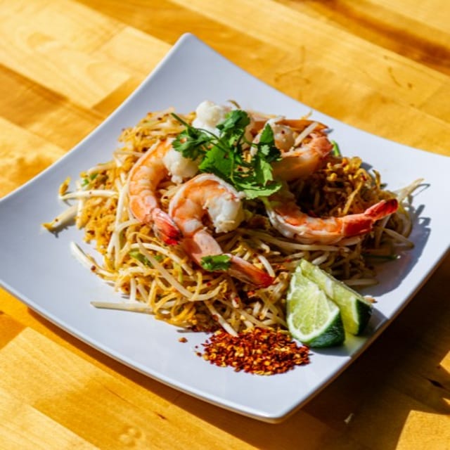 Pad Thai Shrimp Noodle | Hủ Tiếu Xào Tôm Thái.